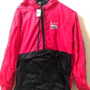 Pink winter breaker in black and pink size m/l